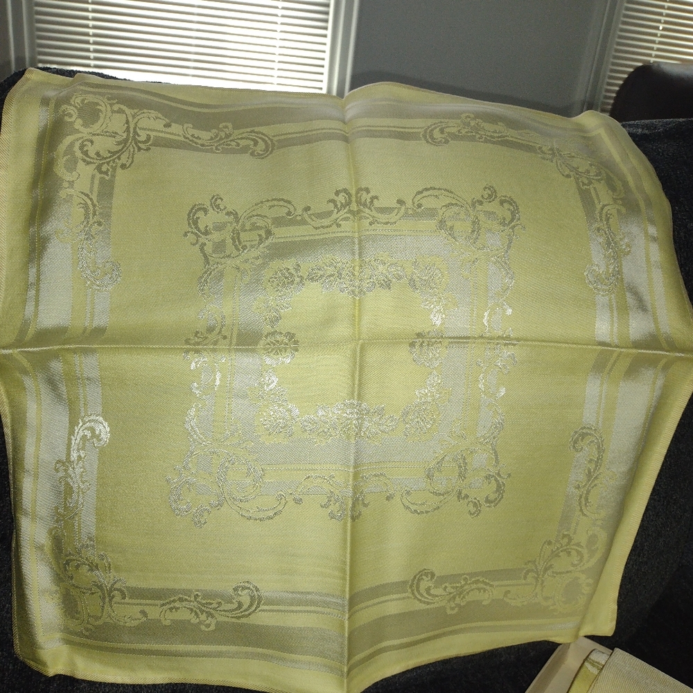 Vintage table linens